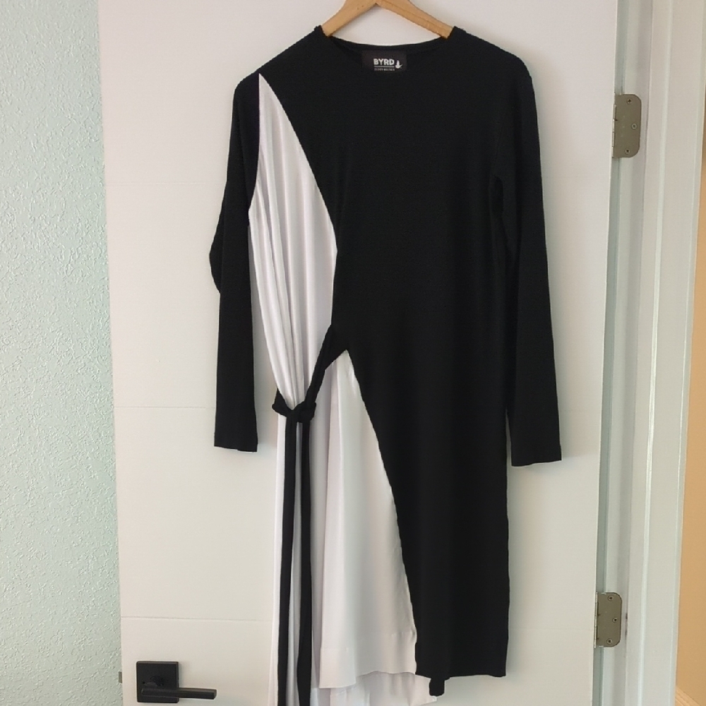 BYRD By Tzippy Waltner Duo Black and White Asymetrical Jersey Strechy Dress M